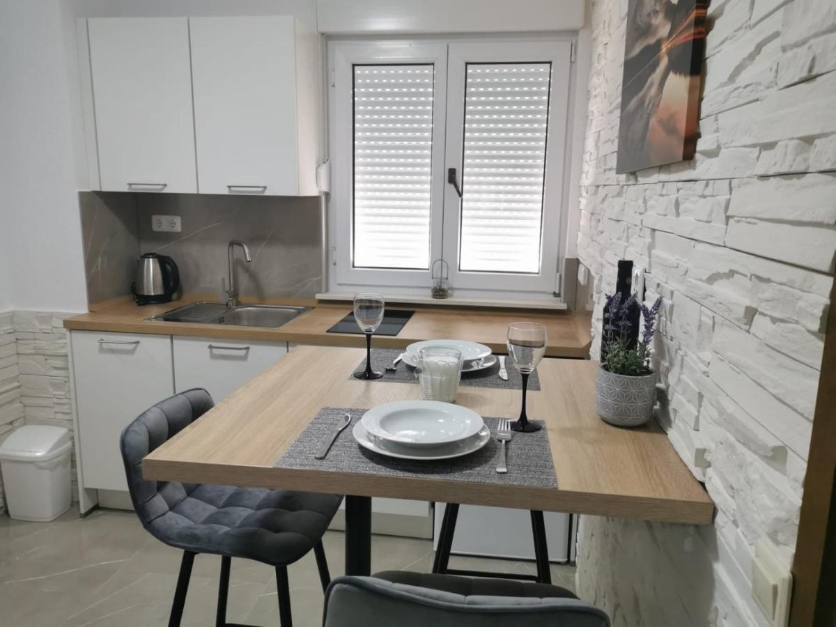 Apartments Marina Трогір Екстер'єр фото