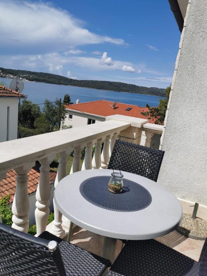 Apartments Marina Трогір Екстер'єр фото