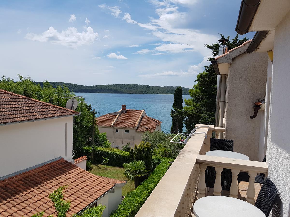 Apartments Marina Трогір Екстер'єр фото